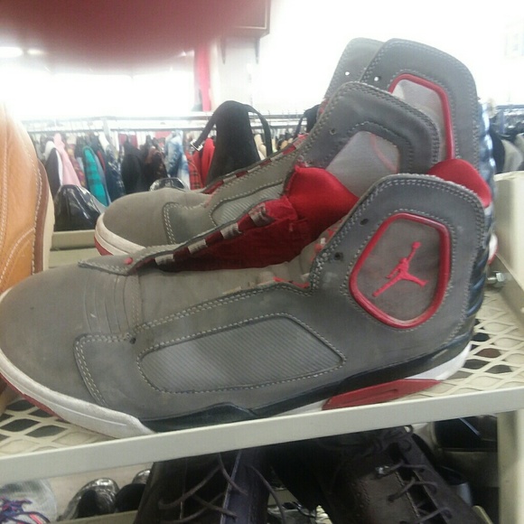 Nike gray air Jordan's size 8.5 - Picture 2 of 2